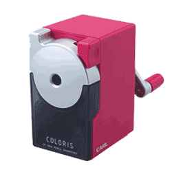 COLORIS カラリス　ペンシルシャープナー☆独自の調節機能を持った高性能機☆色彩にこだわり、機能にもこだわった逸品です。小さくて、デザイン性も抜群です。●華やかさと落ち着きを両立したこだわりのカラー ●芯の先端を「0.5mm」と「0.9mm」の2段階から選んで削ることができます。鉛筆の芯の硬さや色鉛筆など、用途に合わせて快適なペン先に●シルバーのチャック部を引き出して、チャックボタンを押して鉛筆を差し込みます●鉛筆の先端を細く削りたい場合は左に、太く削りたい場合は右に回してください全4種類●本体：ABS樹脂●本体サイズ：60&times;122&times;104mm●重量：234g※こちらの商品はお取り寄せになります。お届けに一週間ほどお時間をいただく場合がございますので、ご了承ください。色にこだわった逸品 華やかさと落ち着きを両立したこだわりのカラー・2段階芯調節機能芯の先端を「0.5mm」と「0.9mm」から選んでお使いいただけます。芯硬度や色鉛筆などのライフスタイルに合わせてどうぞ！