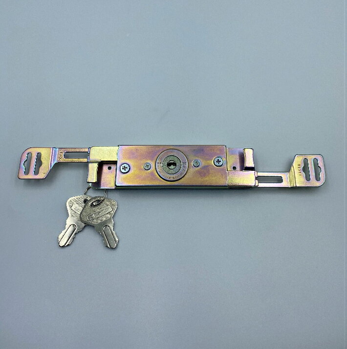 文化シヤッター製ハイロック外錠旧型 文化シャッターの旧型の鍵になります。錠2個付きです。カギが壊れてかからない。持ち主、店子さんが変わったから鍵を交換したいなど、鍵交換にご利用ください。シャッター 鍵￥8,910