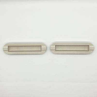 三和シヤッター製ワイド手掛け樹脂製(ベージュ) シャッターを上げ下げする際のシャッター取っ手です。割れてしまった、取れてしまったなど、シャッターの取っ手交換等にご利用ください。ワイドタイプの取手です。