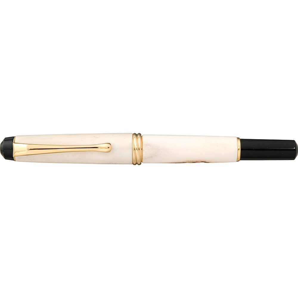 ●商品サイズ：13.3径×137mm ●外装サイズ：151×38×206mm ●付属品：桐箱入り/替穂首1本/替ペン先1本/スペアーインキ3本●古都奈良の伝統行事、鹿の角きりで切り落とされた角を、奈良の鹿愛護の為様々な活動を行う(財)奈良の鹿愛護会より譲り受け、万年毛筆の軸として使用しています。 ●ひとつとして同じ模様がなく、透き通るような角の白さが美しい希少な一品です。 ●使うほどに手になじみ、細部に亘るこだわりが書く喜びを満たしてくれます。 ●スペアーインキ式(水性染料)