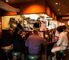 みかん梅干し紀伊国屋文左衛門本舗 大阪ブラック ラーメン「金久右衛門」2食入・スープ付/これぞなにわの醤油味/大阪ラーメン/なにわ最強醤油ラーメン/きんぐえもん/ 画像3