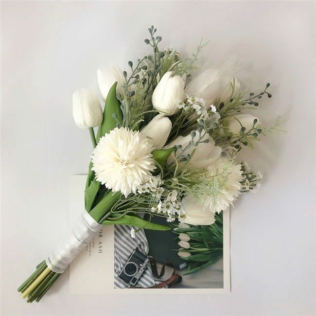ホワイト チューリップ【ブーケ】ウェディングブーケ/造花ブーケ/ブライダルブーケ/ラウンドブーケ/トスブーケ/結婚式/花束【直径約23cm、高さ33cm】