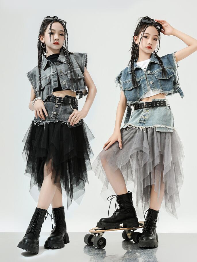 【送料無料】子供ダンス衣装　女の子デニム切り替えチュールスカート　イレギュラー裾　臍出しtシャツ　デニムベスト　単品/4点セットアップ　ジャズヒップホップダンスウェアhiphopjazz舞台ダンスウェアキッズステージ演出衣装 ジャズ 練習着 応援団 演出服 団体服 原宿系