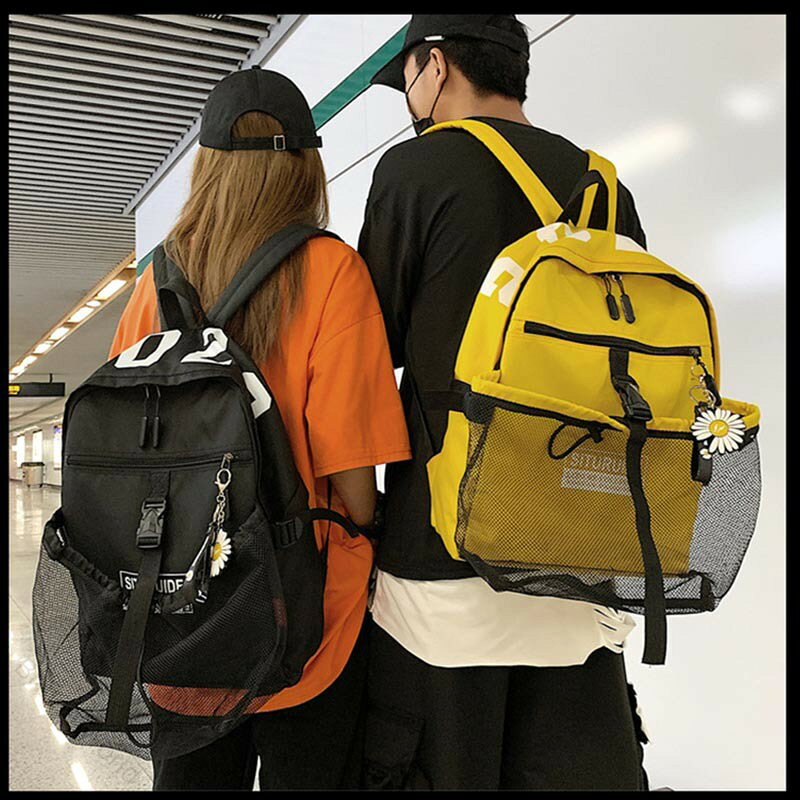【商品コード】：y557708【カラー】：ブラック、グリーン、イエローサイズ：41*31*13 CM(約)人気スポーツから、ボールが収納できる便利なバッグのご紹介です。リュック本体は通学や部活にピッタリの大容量仕様！ボールが外側に収納できるので、リュックの容量が広くなりとても便利♪毎日の通学にはもちろん、合宿・遠征時にも大活躍です！！歩いたり走ったりする時ボールが跳ねる様な感覚を大幅に軽減し、背負い心地もバツグンです！！注意事項※製品品質向上、または製造時期により、予告なくデザイン及び仕様を変更する場合がございます。※生産過程におきまして、若干のサイズ誤差、個体差が生じる場合がございます。※機械による生産過程におきまして、どうしても生地を織る際の糸の継ぎ目、多少のほつれや汚れなどが生じている場合がございます。※サイトに掲載されている商品は、撮影の照明、またパソコンなどの環境により、画像と実際の商品の色味が多少異なる場合がございます。※本製品は輸入品のため、物流運送の都合により、多少シワや凹み、スレや汚れなどがある場合がございます。※検品のため弊社にてパッケージを開封する場合がございます。※パッケージは予告無く変更になる場合がございます。 【原産国／製造国: 中国】 .子供用バスケリュック、バスケットリュック、ボール収納リュック、大容量スポーツバッグ、サッカーリュック、バレーボールバッグ、シューズ収納、リュックサック、バックサッカー、バックパック、独立スペース、ジムバック、多機能、撥水加工、耐摩耗性、軽量、大容量、27.5cm以内のシューズ対応、部活、遠征、練習、通学用におすすめ。人気ランキングや送料無料商品を探す方にも適しています。。 指定された配送時間は承っておりません。【Bridge World】