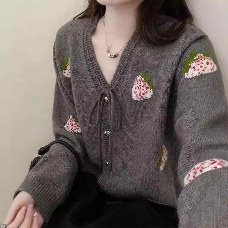 カーディガン レディース 春秋 長袖 Vネック ニット いちご ストロベリー ジャカード ハート ボタン 留め グレー グレー 赤 レッド 韓国 (x2)