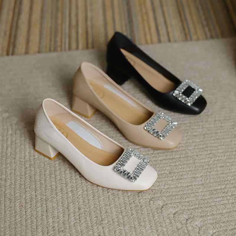 パンプス レディース 太ヒール 5cm 春夏 スクエアトゥ ラインストーン バックル付き 繊維 ピッグスキン..