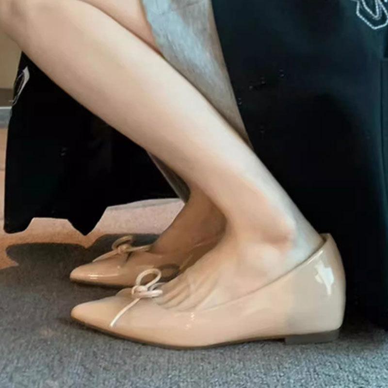 パンプス レディース ぺたんこ 痛くなりにくい ポインテッドトゥ フラット ローヒール スリッポン 黒 ..