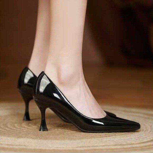 パンプス レディース ポインテッドトゥ ハイヒール 7cm 5cm エナメル調 スティレットヒール 無地 スリ..
