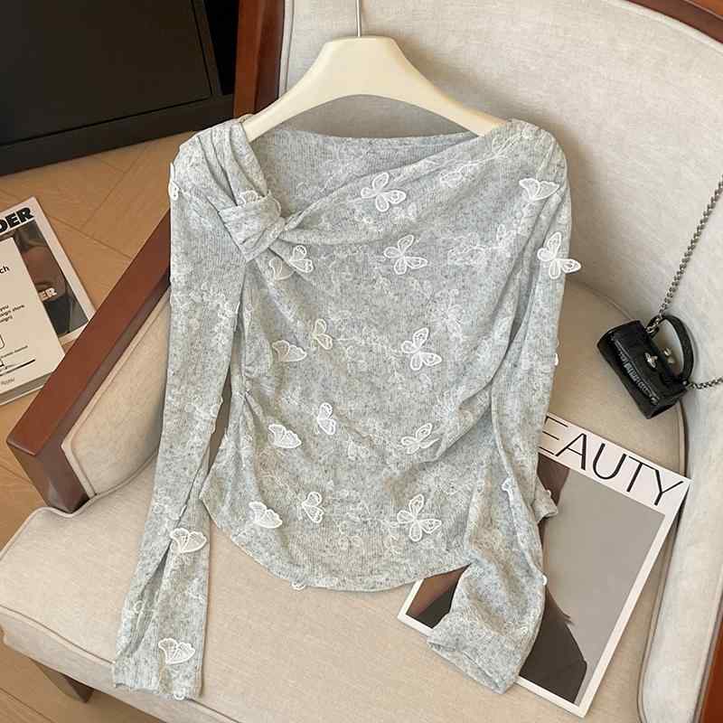 ニット レディース 春秋 立体 蝶 レース 長袖 斜め襟 トップス カットソー 薄手 修身 灰緑 オートミール