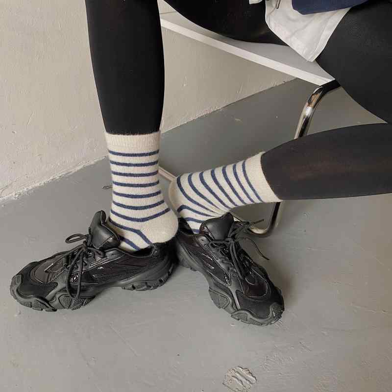 靴下 レディース 秋冬 兔毛 ウール混 中筒 ソックス 条纹 あったか 黒 白 グレー ピンク系(x5)