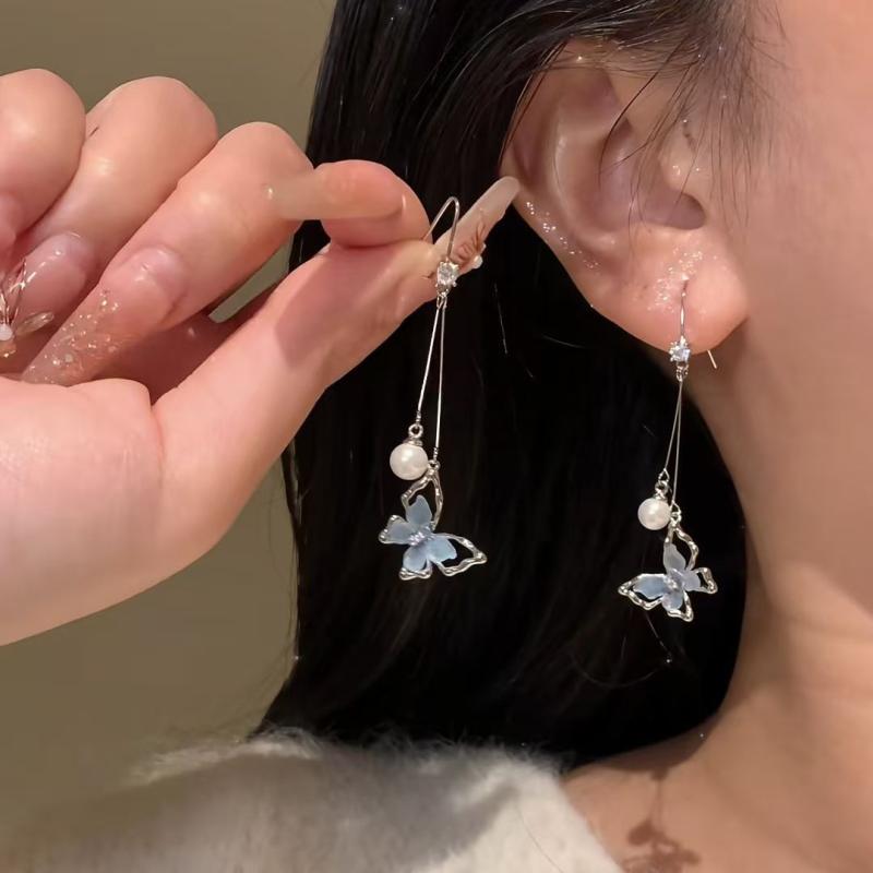 楽天ブリルビ耳飾り レディース かわいい 蝶 バタフライ フェイクパール タッセル イヤリング ブルー 青 紫 パープル ゆめかわ アクセサリー 合金 電気メッキ加工 清新 甘め