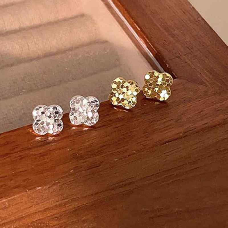 イヤリング レディース 四つ葉 クローバー 砕氷 氷 シルバー シルバー ゴールド ゴールド 電気メッキ加工 養耳 普段使い かわいい (x2)