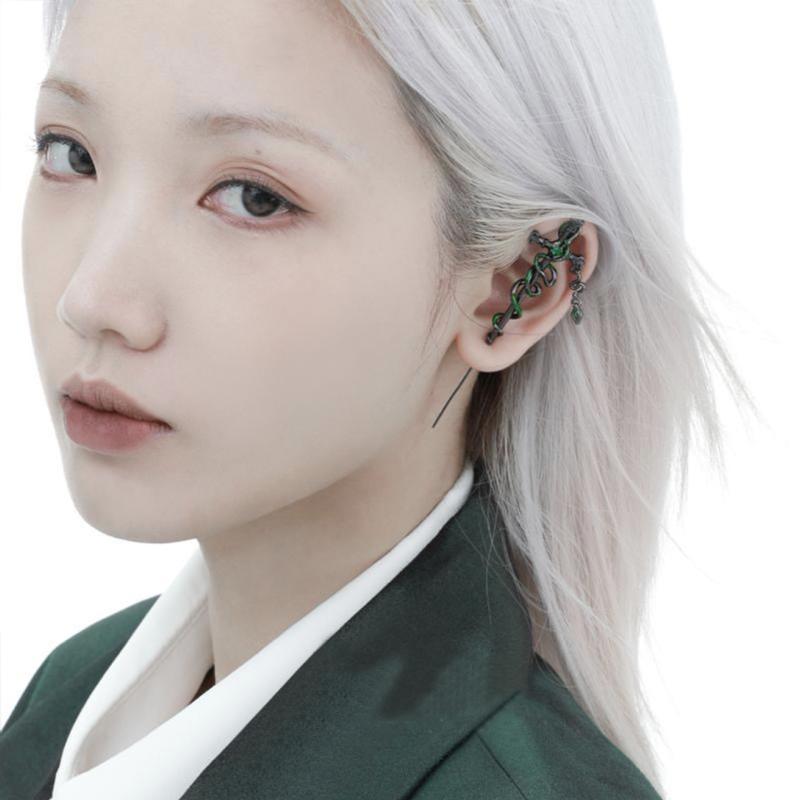 ピアス ユニセックス 亜鉛合金製 アニマルモチーフ ヘビ 蛇 スネーク 個性的 パンクスタイル ストリート ブラック シルバー 電気メッキ加工(x2)