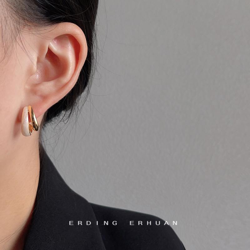 イヤリング レディース ドロップ 個性的 幾何学模様 メタル風 リング 接触冷感 大ぶり アレルギー対応