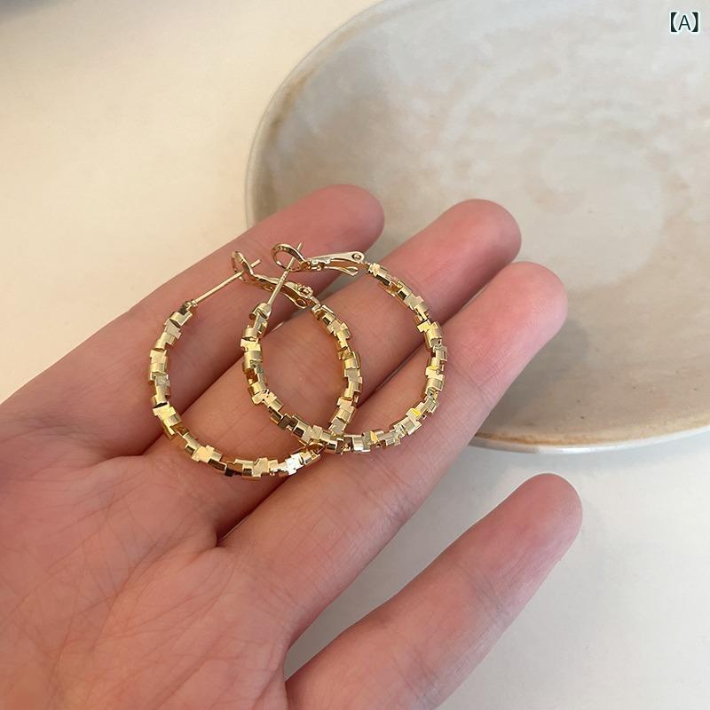 イヤリング レディース 豪華感 幾何学 円形 ゴールド シルバー アレルギー対応 小さめ フープ 電気メッキ加工 合金 揺れる ゆれる 耳飾り