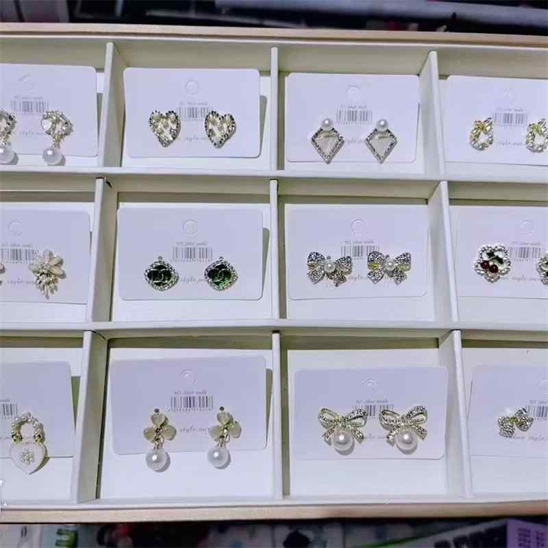 ピアス レディース 韓国 セット アレルギー対応 小さめ シンプル かわいい イヤリング 普段使い アクセサリー 合金 電気メッキ加工(x12)