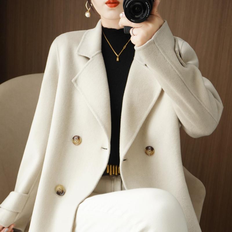 コート レディース ショート丈 秋冬 小柄 ポリエステル ブレンド ウールライク アウター ダブルブレスト スーツ襟 無地 ブラック ホワイト グレー キャメル S M L XL