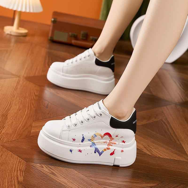 スニーカー レディース 厚底スニーカー 白 ローカット スポーツ カジュアル シューズ 花柄 インヒール 8cm 紐靴 婦人靴 女性 靴 春夏 ホワイト ブラック