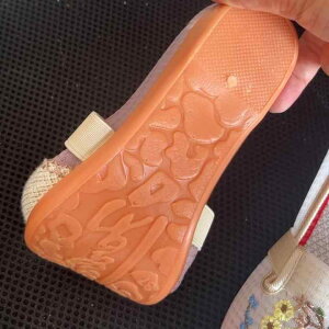 靴 レディース シューズ 老北京 網布 メッシュ スリッポン 柔らかい 牛筋底 刺繡 花柄 フラット ローカット 中高齢者 ミドルエイジ 母の日 ピンク系 アイボリー 通気性 春夏