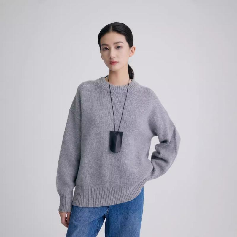 ニット・セーター レディース 長袖 ラウンドネック ウール 厚手 黒 ブラック モカ グレー 白 ホワイト ゆったり 普段使い 通勤 秋冬