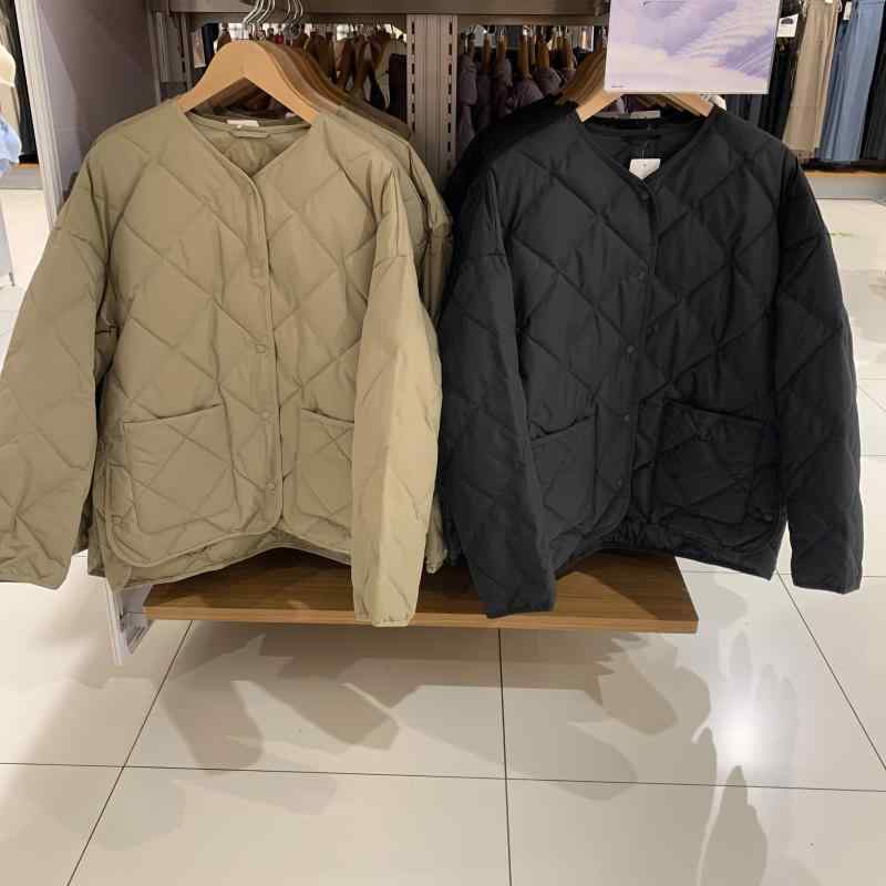 ジャケット レディース 冬 ショート丈 菱形 ラウンドネック エアコットン 中綿 浅米色 深米色 深オリーブ色 ブラック パフスリーブ