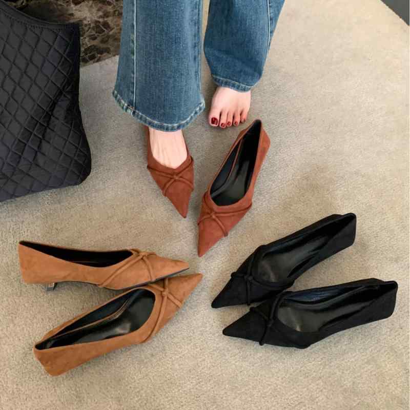 パンプス レディース 婦人靴 ポインテッドトゥ チャンキーヒール 革 無地 スリッポン マリージェーン ..