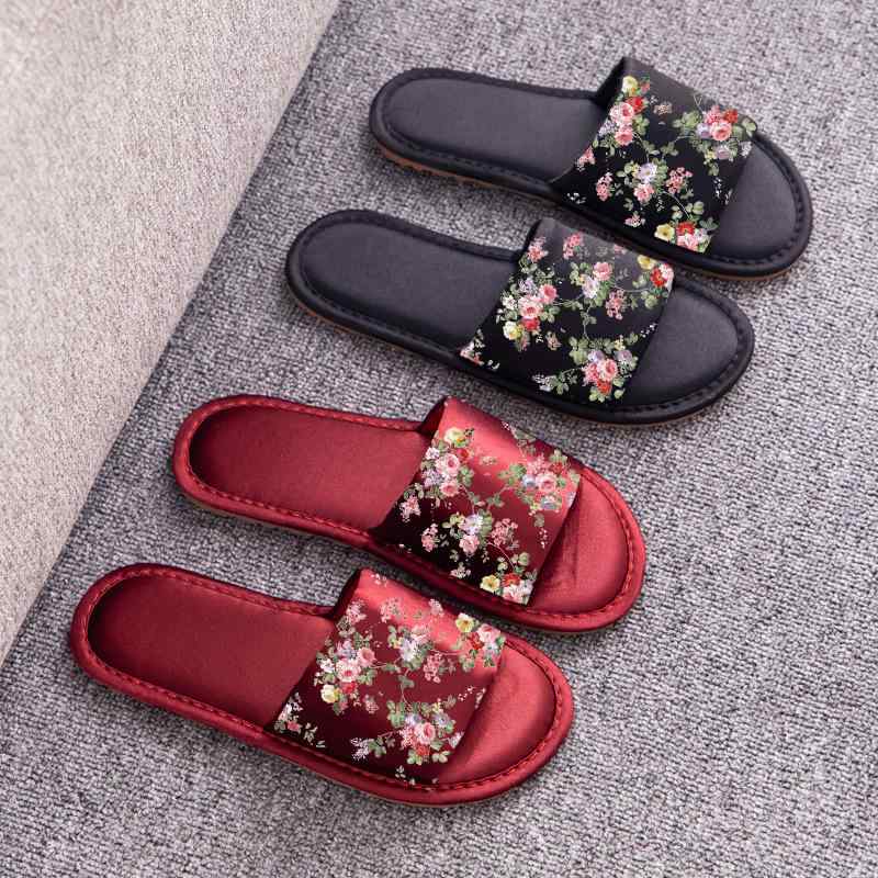サンダル レディース ルームシューズ 豪華感 缎子(サテン) 和風 軽量 軽奢(ラグジュアリー) 静音 快適 滑り止め スリッパ 春夏秋冬 酒红色(ワインレッド) ピンク ブラック 杏色(アプリコット)
