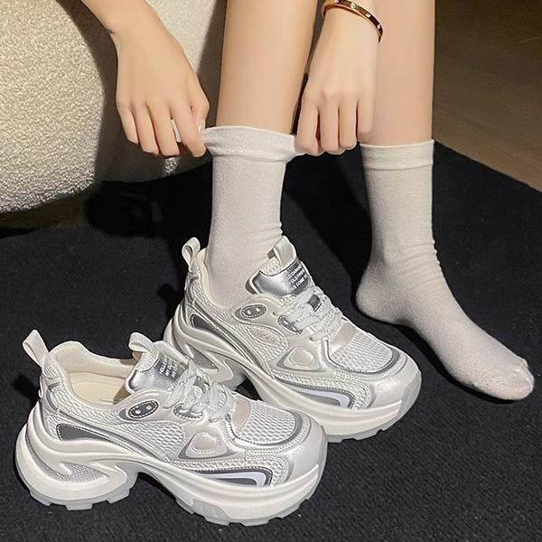 スニーカー レディース 厚底 シルバー ローカット 運動靴 通気性 スポーツ カジュアル ウォーキング シューズ ランニング 軽量 クッション性 滑り止め 白 春夏(x2)