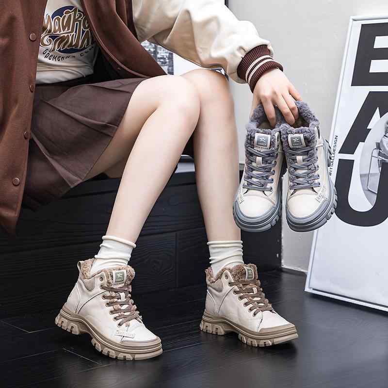 雪地靴 レディース 革 厚底 ハイカット 防滑 防寒 あったか 保温 牛革 ラウンドトゥ レースアップ 杏色 グレー 秋冬 カジュアル