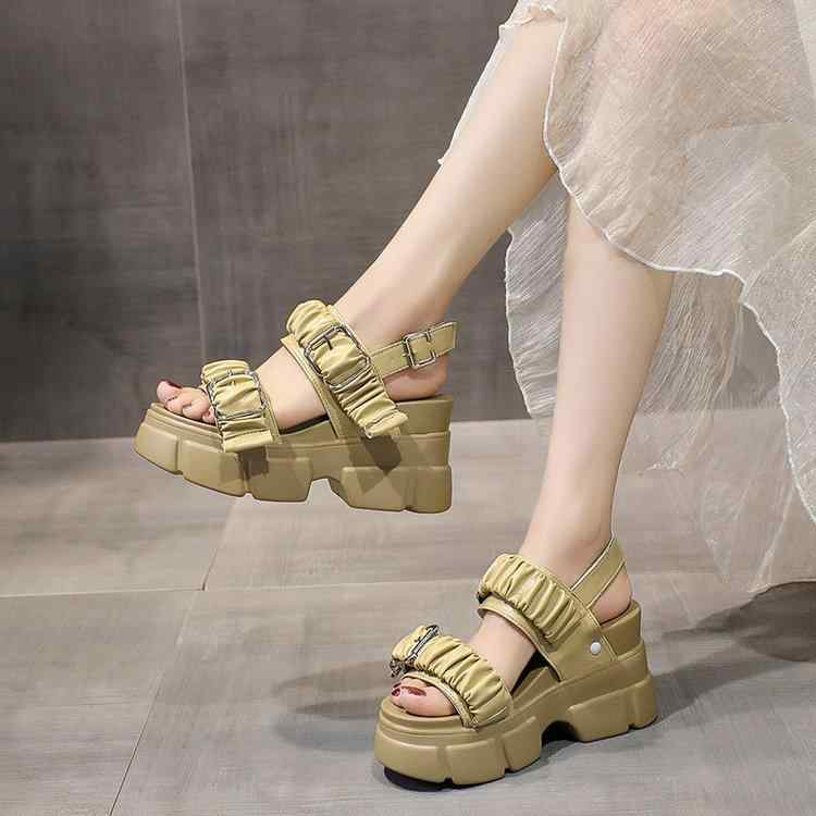 サンダル レディース 厚底 ハイヒール ビーチサンダル 褶皱 胎牛革 一文字 ストラップ 魚の口 ブラック..