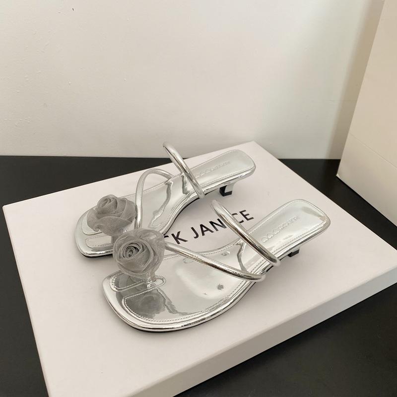 サンダル レディース トングサンダル 花柄 ビジュー 飾り付き ハイヒール ピンヒール 韓国 きれいめ かわいい おしゃれ 夏 ベージュ シルバー シルバー ブラック
