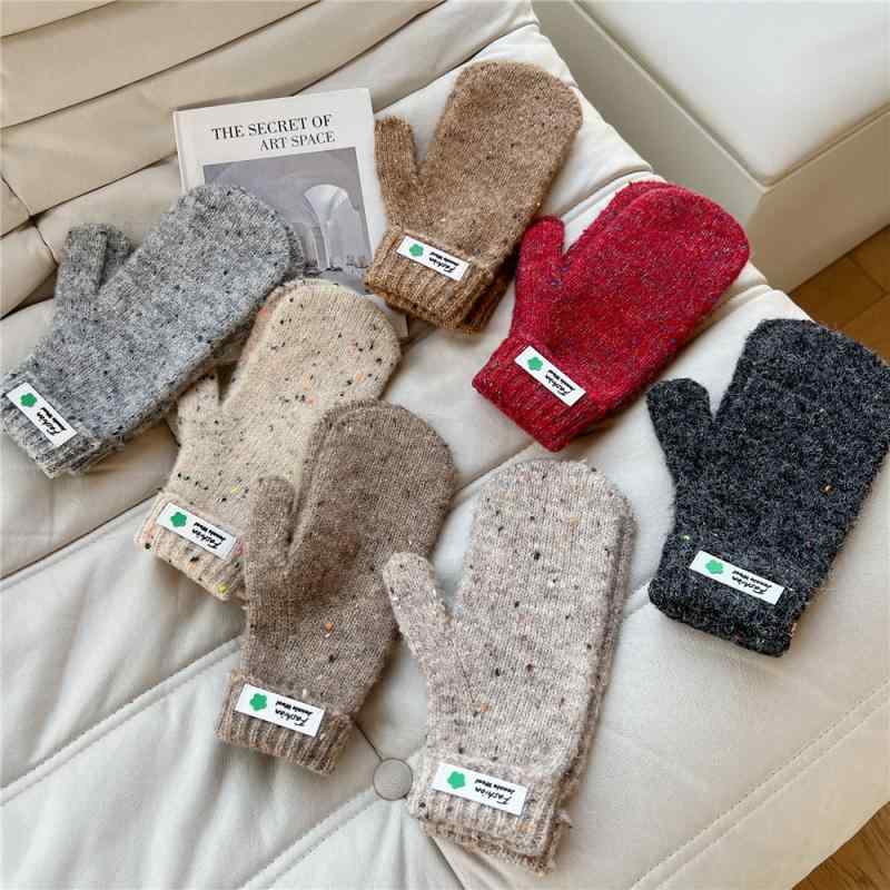 手袋 レディース ニット手袋 秋冬 防寒 暖かい 自転車 バイク スマートフォン対応 かわいい おしゃれ ..