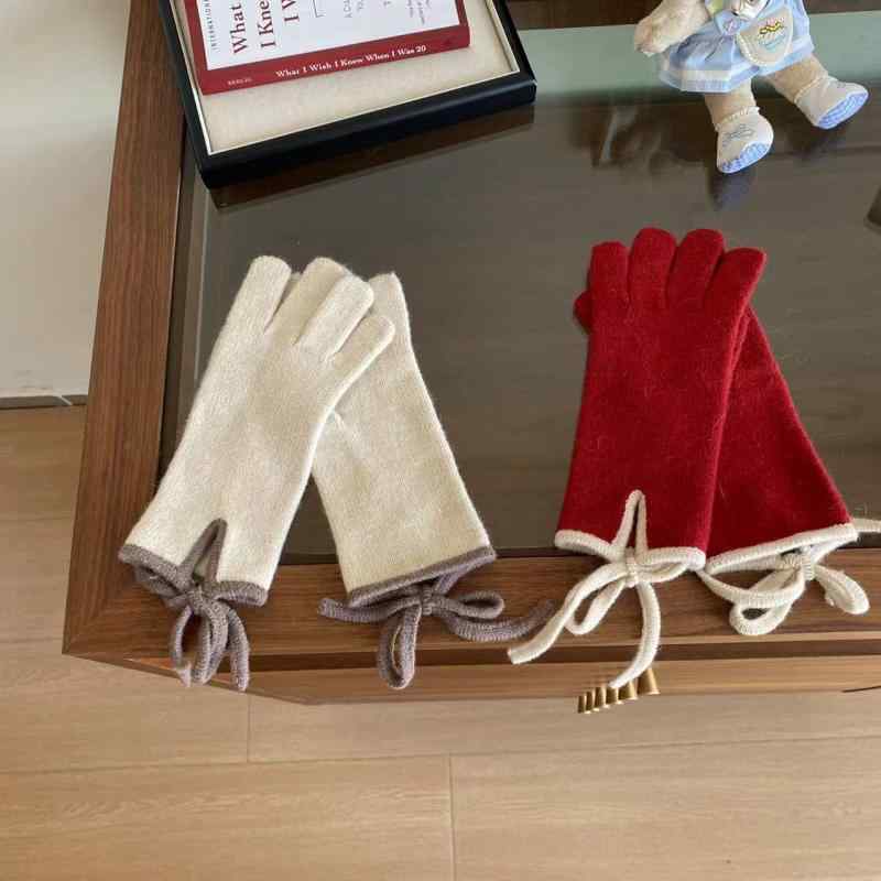 手袋 レディース かわいい 秋冬 露指 スマホ対応 ニット グローブ 防寒 保温 ブラック オフホワイト ワ..