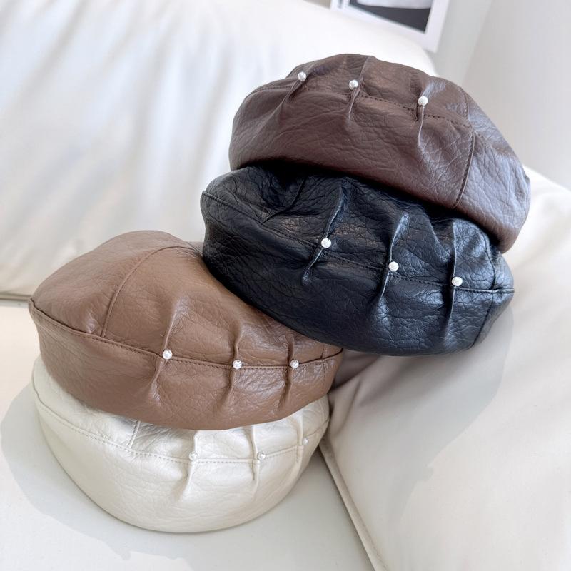 ベレー帽 レディース 秋冬 PUレザー 帽子 日系 ライチ模様 フェイクレザー 画家帽 パール付き プリーツ..