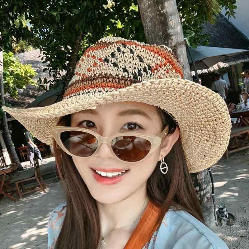 麦わら帽子 レディース 手編み 折りたたみ可能 つば広 帽子 夏 ビーチ リゾート 日焼け防止 幾何学模様 ベージュ系 ハット かわいい おしゃれ2(4)