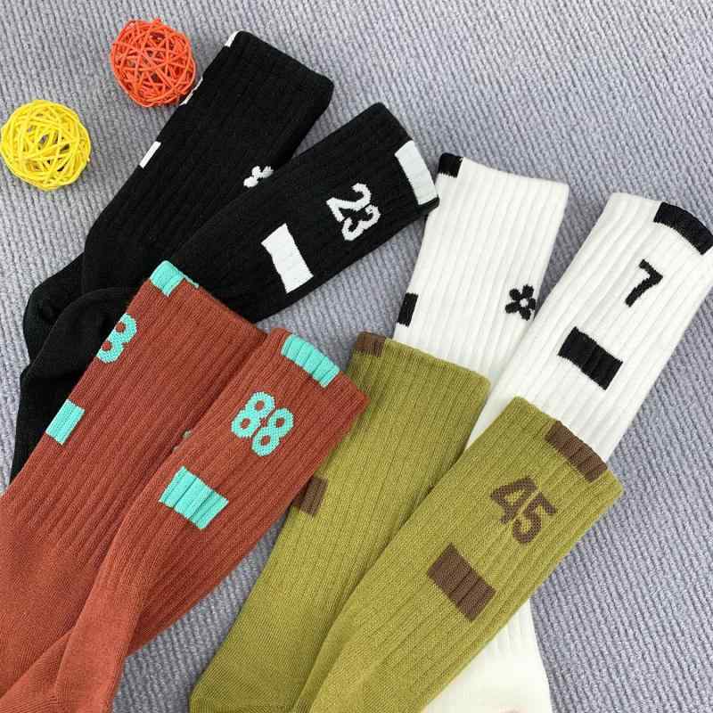 2靴下 レディース スポーツ ソックス 韓国風 デジタル柄 コットン混紡 高筒 婦人 秋冬 赤 黒 白 緑