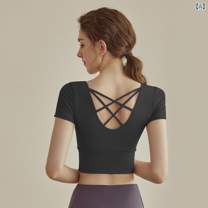 ヨガウェア レディース スポーツトップス 半袖 ショート丈 パッド付き 吸汗速乾 ランニング トレーニング ウェア フィットネス ウェア ポリエステル ブラック パープル ピンク グリーン