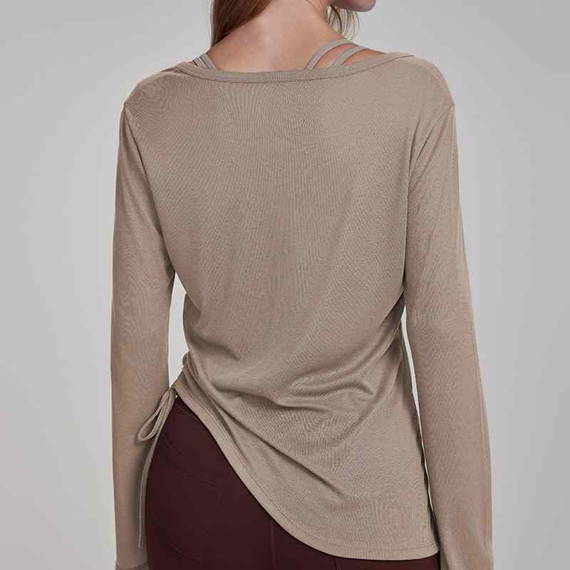 ヨガウェア レディース ヨガトップス 長袖 Tシャツ カットソー プルオーバー 接触冷感 吸湿速乾 軽量 薄手 ストレッチ 無地 練習着 レッスン着 ヨガ ピラティス トレーニング スポーツ 秋冬