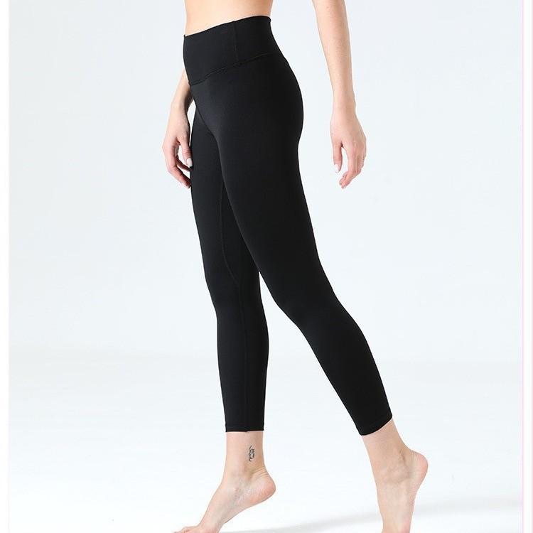 ヨガウェア レディース スポーツウェア フィットネスパンツ レギンス スキニーパンツ 伸縮性 裸感 高腰 美脚 体型カバー 無地 黒 赤 ピンク 緑 青 グレー 春