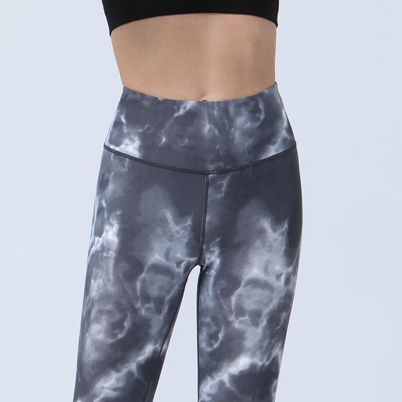 ヨガパンツ レディース スポーツ レギンス 迷彩柄 フラワープリント 吸湿速乾 ハイウエスト ヒップアッ..