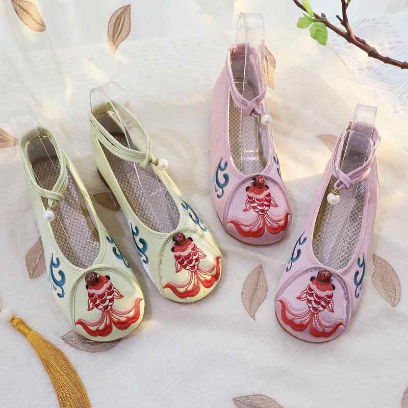 靴 レディース 布靴 刺繍 花柄 民族風 チャイナシューズ 牛筋底 浅口 ラウンドトゥ ローヒール 歩きやすい カジュアル 春夏秋 小金魚 ピンク系 豆グリーン(x2)