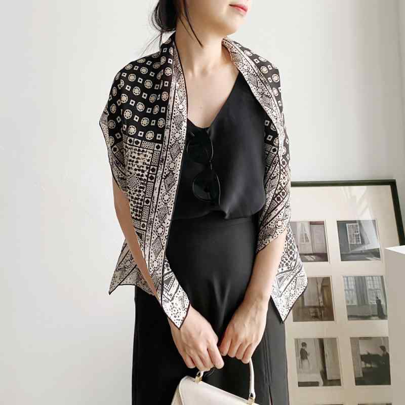 マフラー スカーフ レディース 婦人用 春夏 秋冬 絹 幾何柄 細め 接触冷感 日焼け防止 ショール ストール 紫外線対策 ブラック 黒2