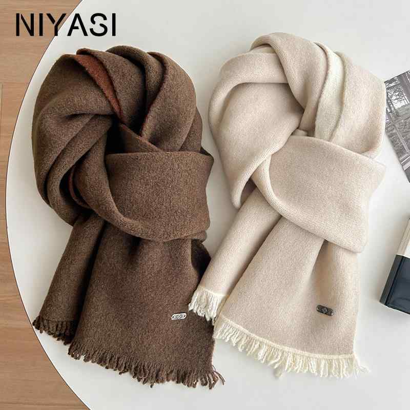 マフラー レディース 秋冬 ウール ニット 無地 あったか ベージュ系 ショール ストール 暖かい 防寒 保温 豪華感 フリンジ付き2