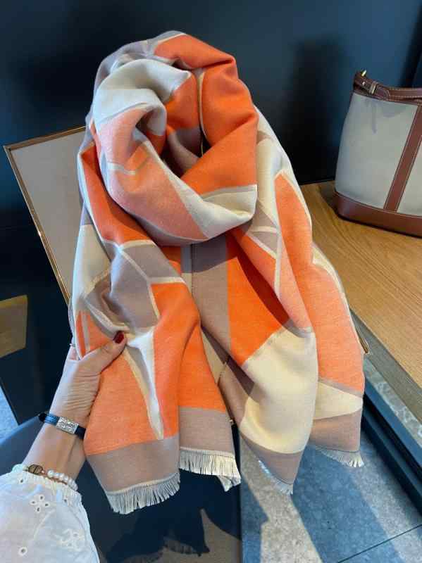 マフラー レディース 秋冬 幾何学模様 ブロック チェック ショール ストール 膝掛け 肩掛け 防寒 保温 かわいい あったか ベージュ系