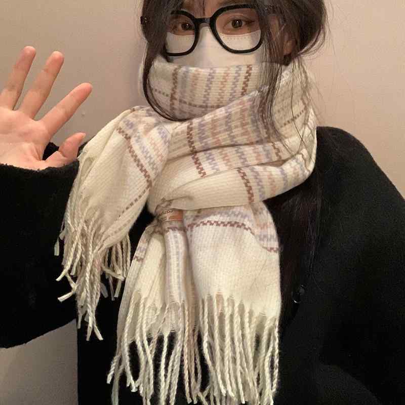 マフラー レディース ストール 秋冬 厚手 大判 格子柄 タータンチェック 暖かい ショール ひざ掛け 膝掛け ブランケット 旅行 通勤 オフィス デート 防寒 冷房対策 かわいい ガーリー フェミニン ミルクホワイト2