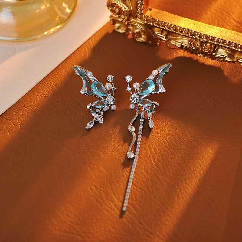 ピアス レディース 蝶 バタフライ タッセル ドロップ 電気メッキ加工 銅合金 イヤリング 清新 甘め