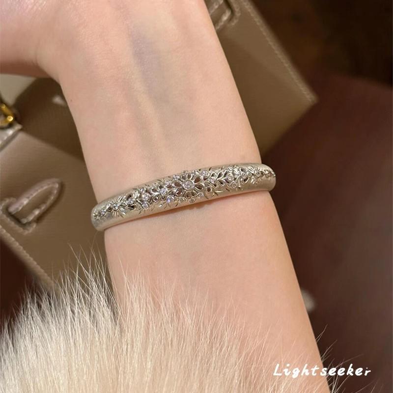 ブレスレット レディース フレンチスタイル レース ジルコニア 象嵌 花柄 透かし彫り 電気メッキ加工 ..