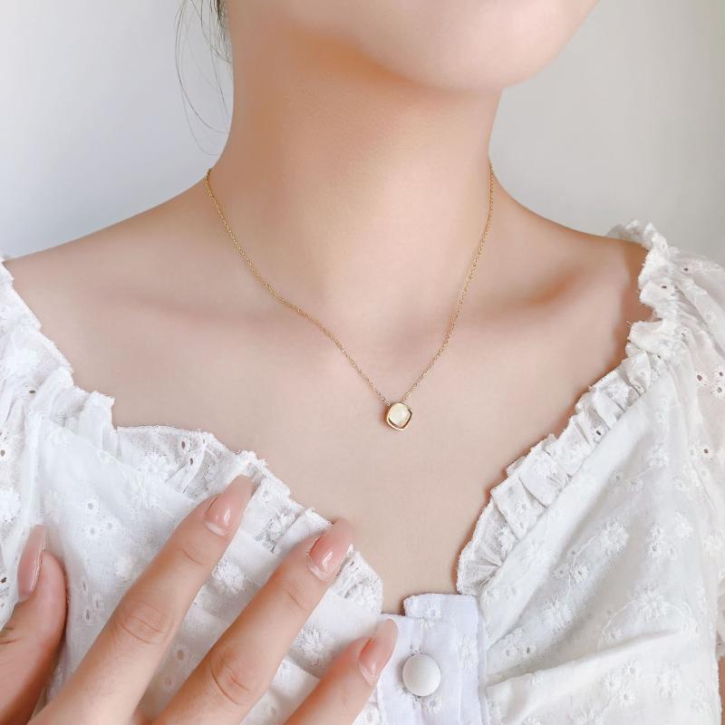 ネックレス レディース シルバー925 幾何学模様 菱形 猫目石風 エレガント ペンダント 鎖骨チェーン かわいい おしゃれ ファッション 通勤 パーティー 結婚式 白金色