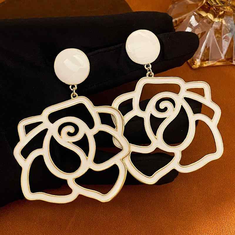 イヤリング レディース バラ 花柄 ドロップ型 電気メッキ加工 ホワイト ブラック ワインレッド カーキ ..