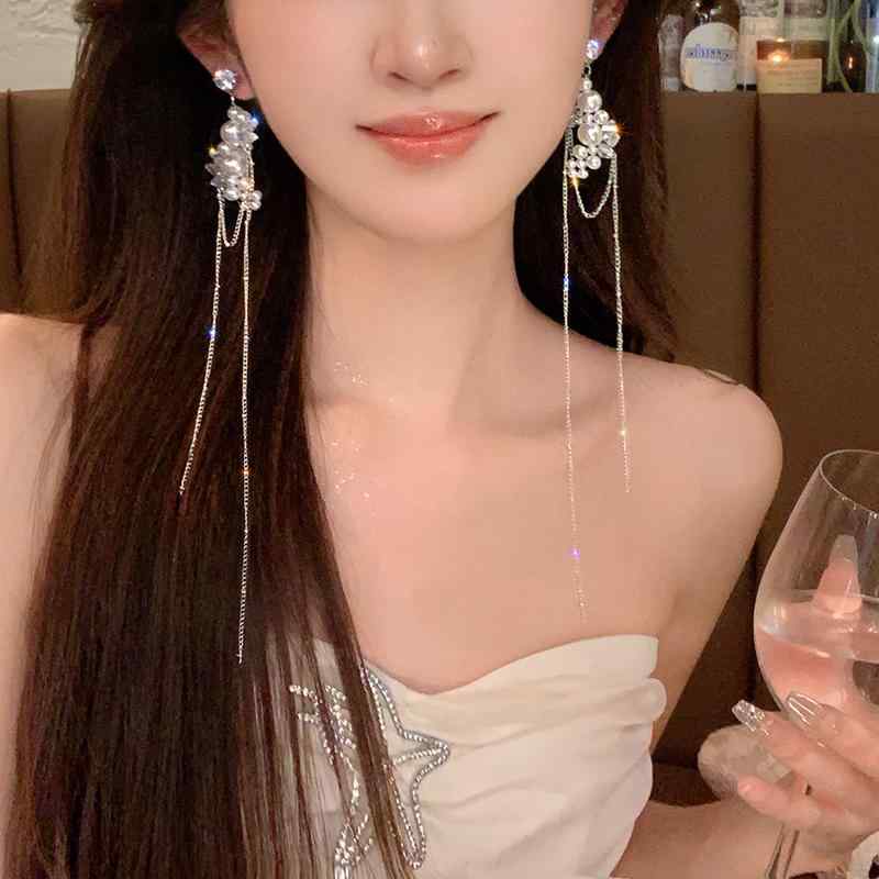 ピアス レディース 超ロング パール 水晶 タッセル シルバー925針 韓国風 揺れる 大ぶり イヤリング シ..